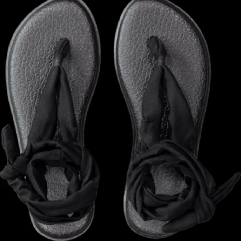 Brown sanuk sandals